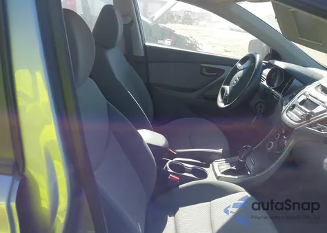 2016 Hyundai Elantra Se z USA, uszkodzony, nr VIN 5NPDH4AE9GH686998